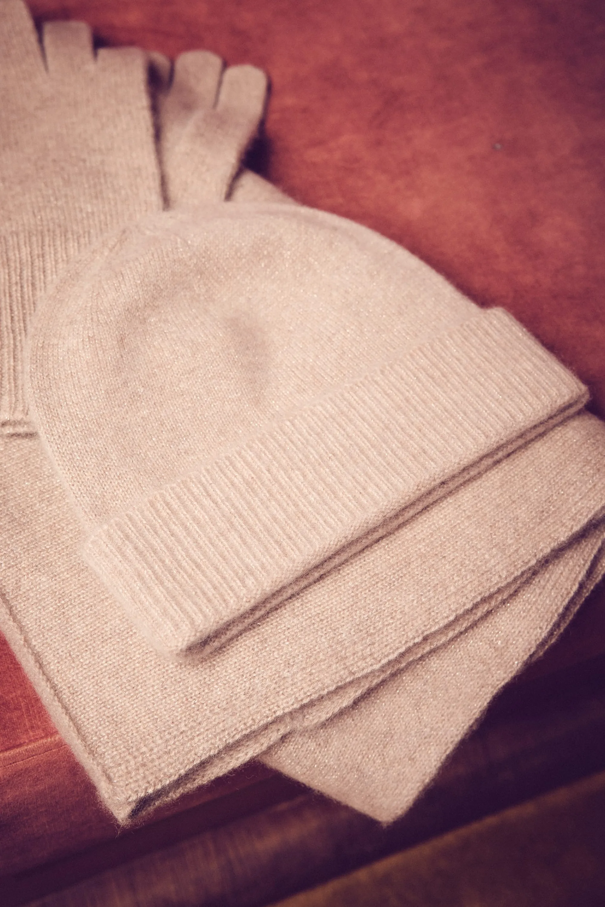 Maison 123 Bonnets>Bonnet en cachemire VALERIO TAUPE CLAIR
