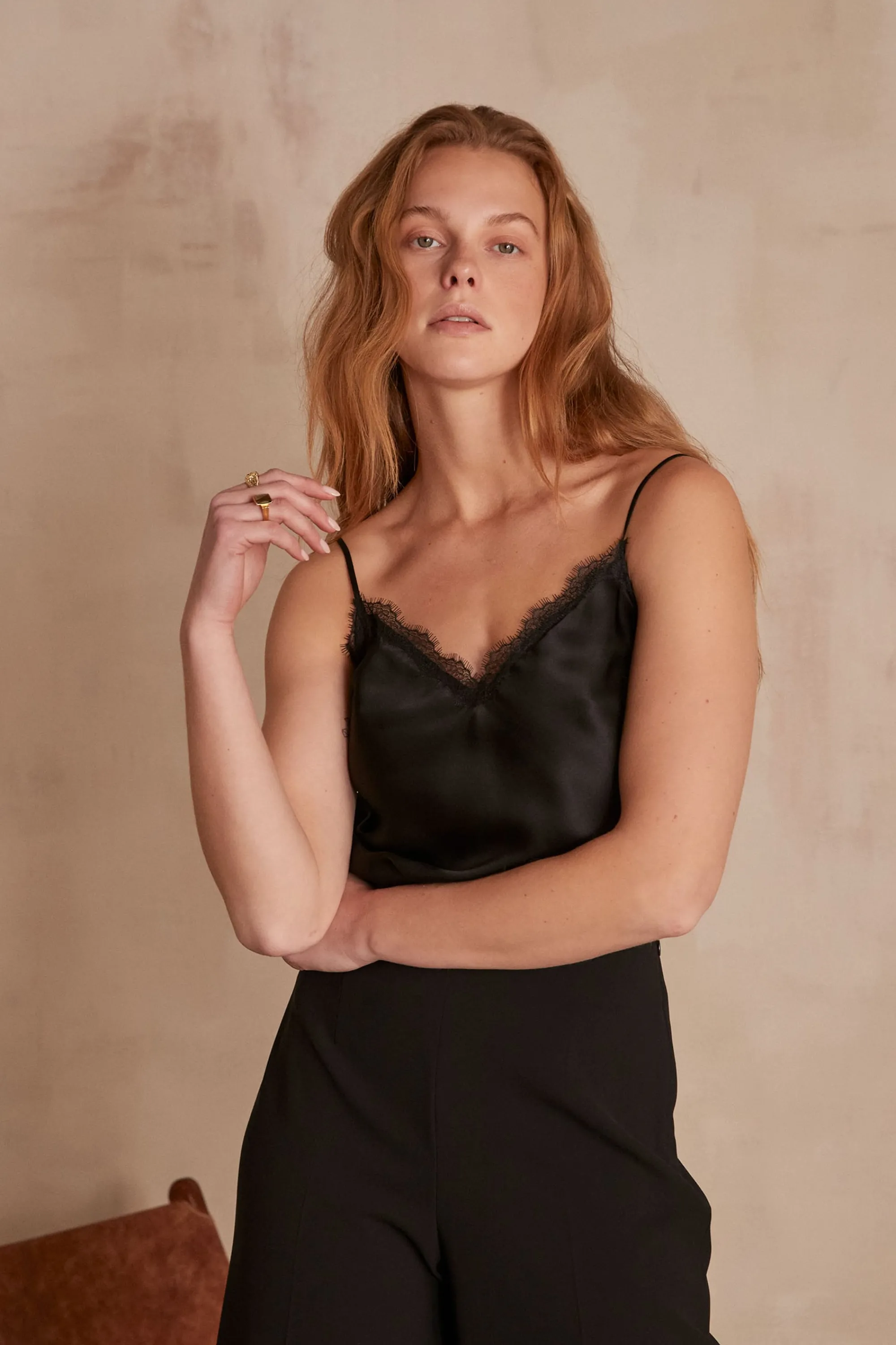 Maison 123 Blouses Et Chemises Noires | T-Shirts Col V>Caraco MINDY NOIR