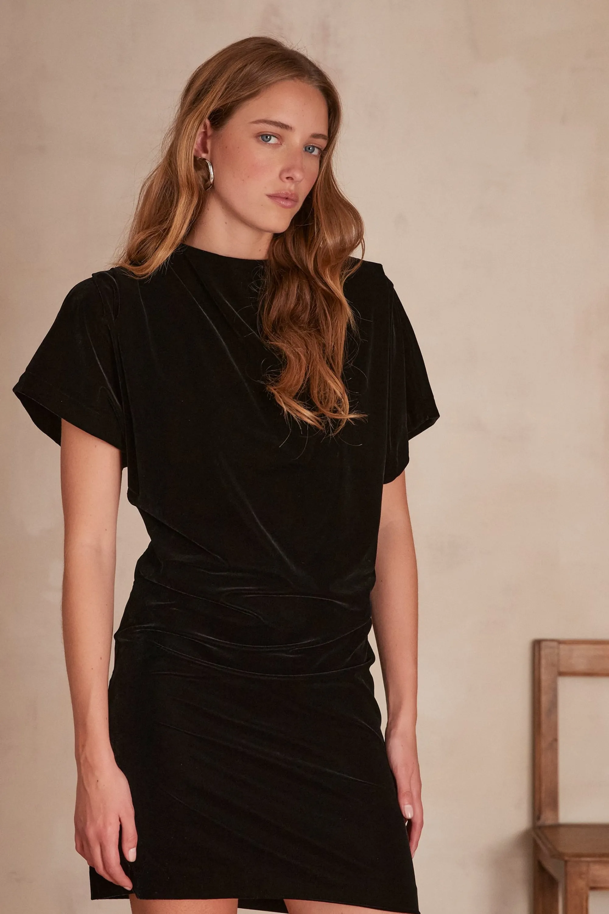 Maison 123 Robes Courtes | Robes Noires>Robe en velours MIRAGE NOIR