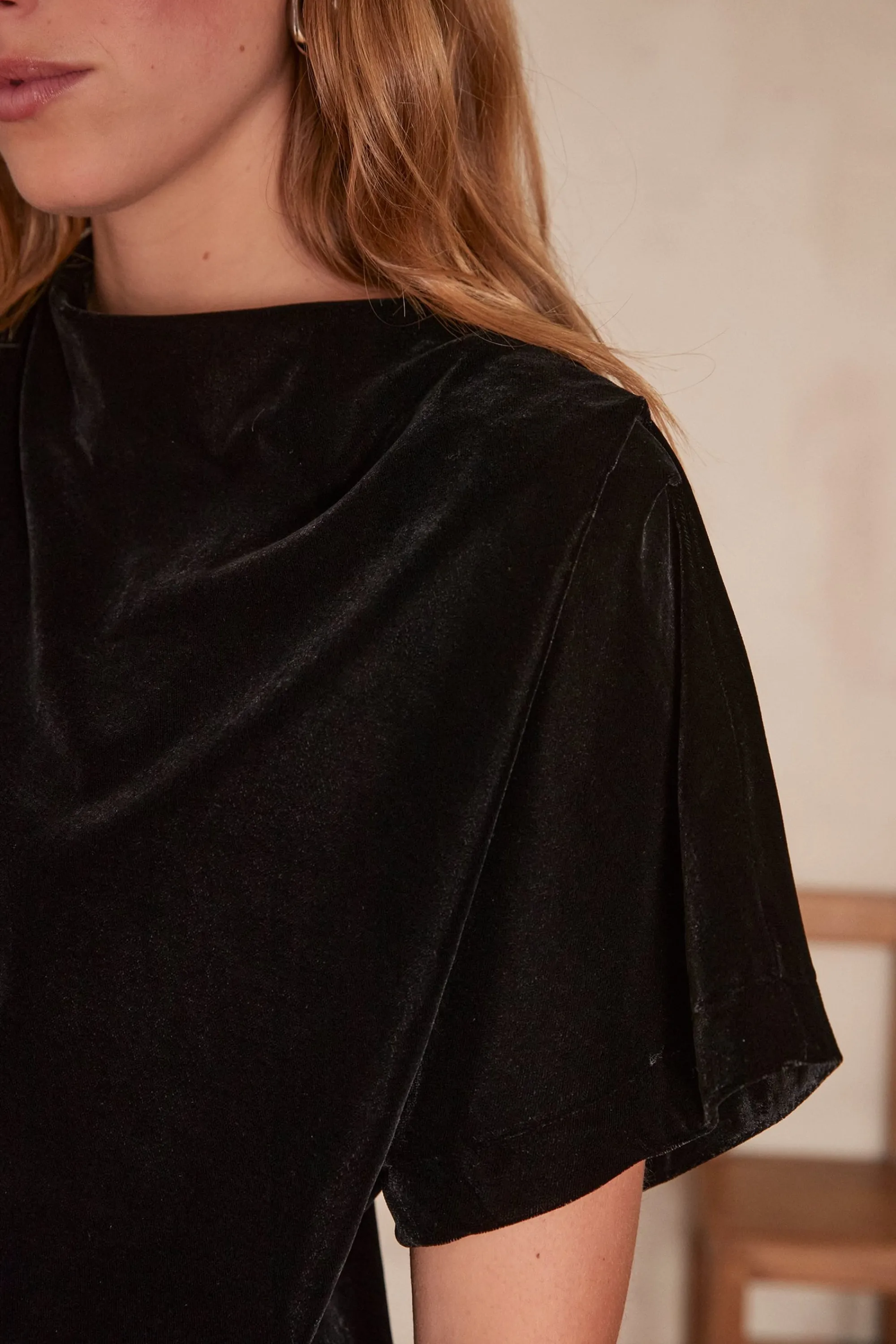 Maison 123 Robes Courtes | Robes Noires>Robe en velours MIRAGE NOIR