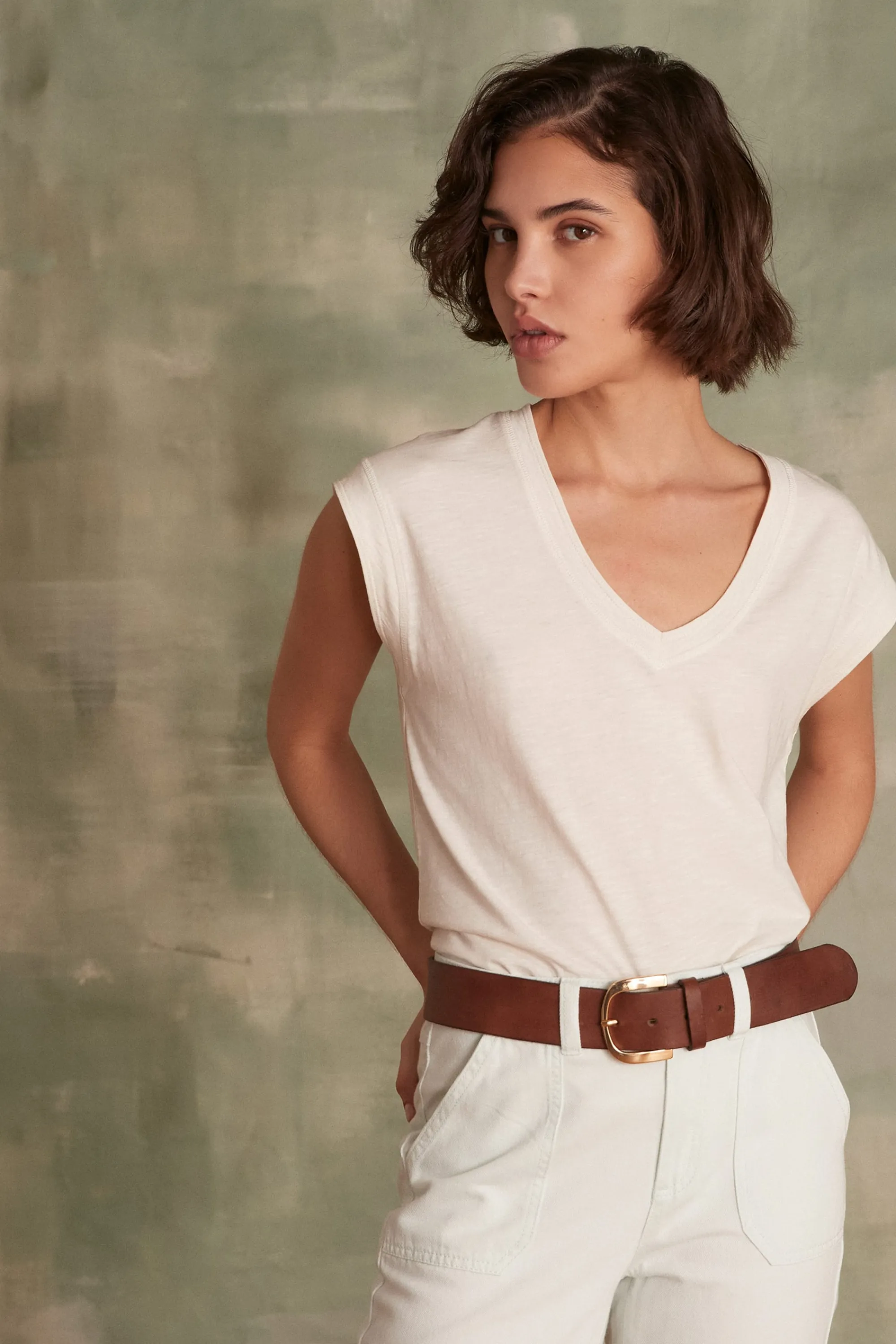 Maison 123 T-Shirts Col V | T-Shirts Blancs>T-shirt DELYA Produit labellisé We Care mettant en avant l'utilisation de matières plus responsables et la valorisation de la production locale CREME